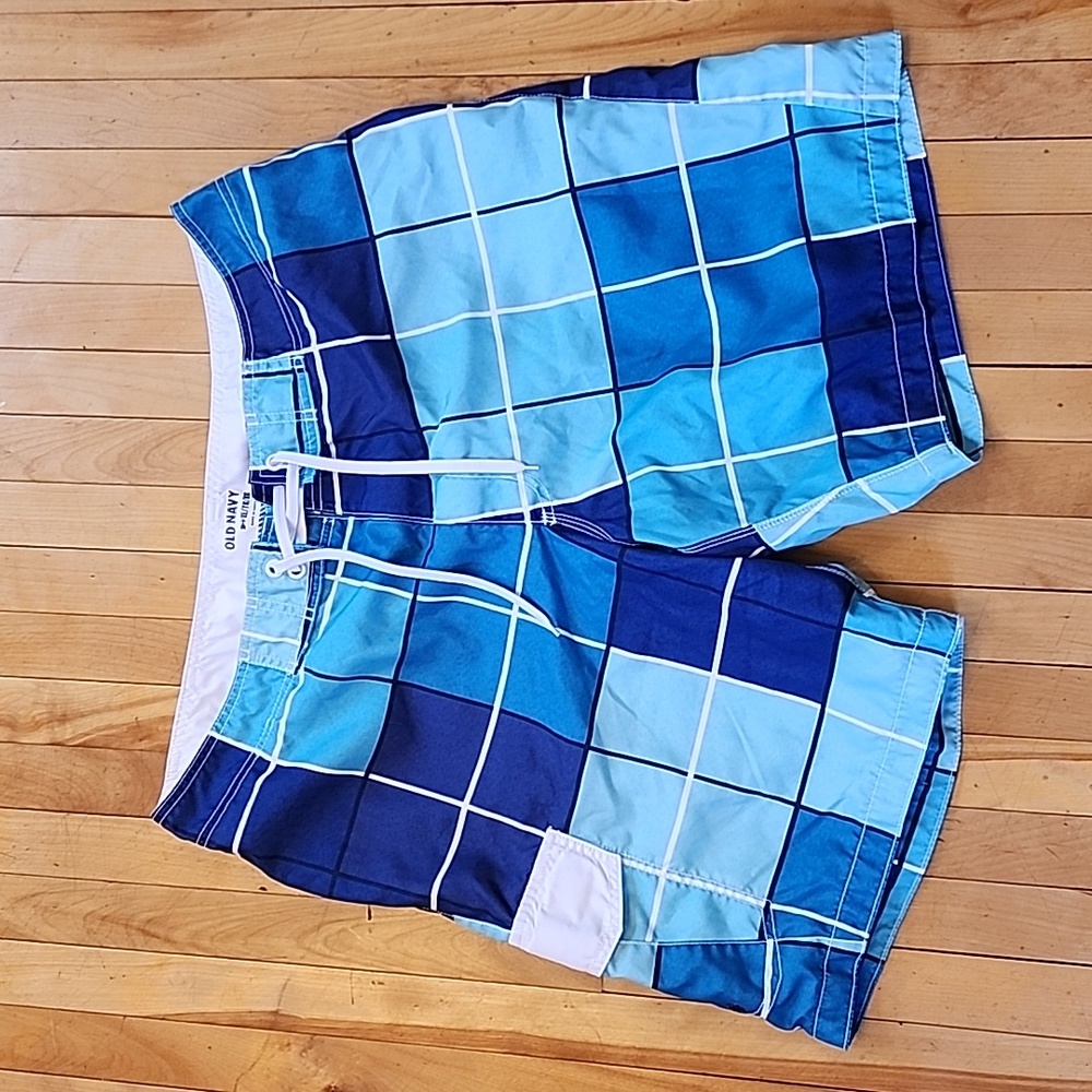 Old Navy Men's swim shorts size XL